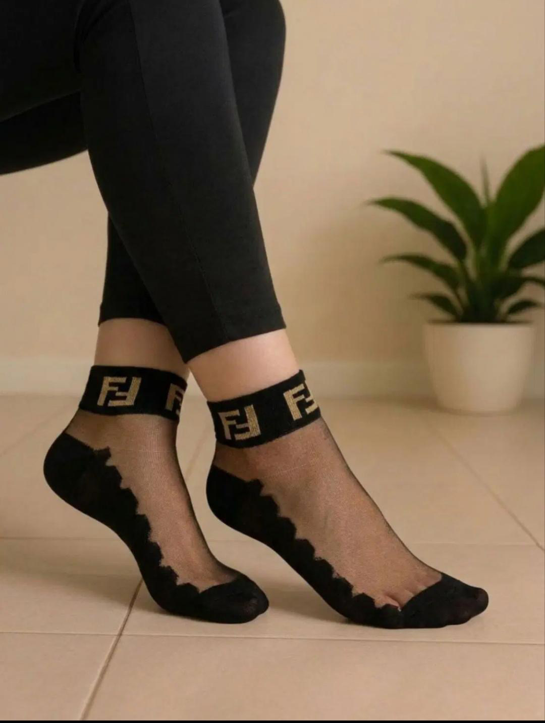 جوراب شیشه ای طرح فندی